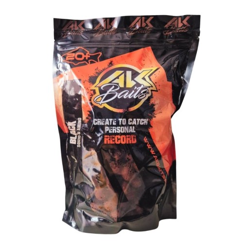 Przejdź do produktu AK BAITS kulki zanętowe BLACK SQUID&AMINO 20 mm, 1 kg